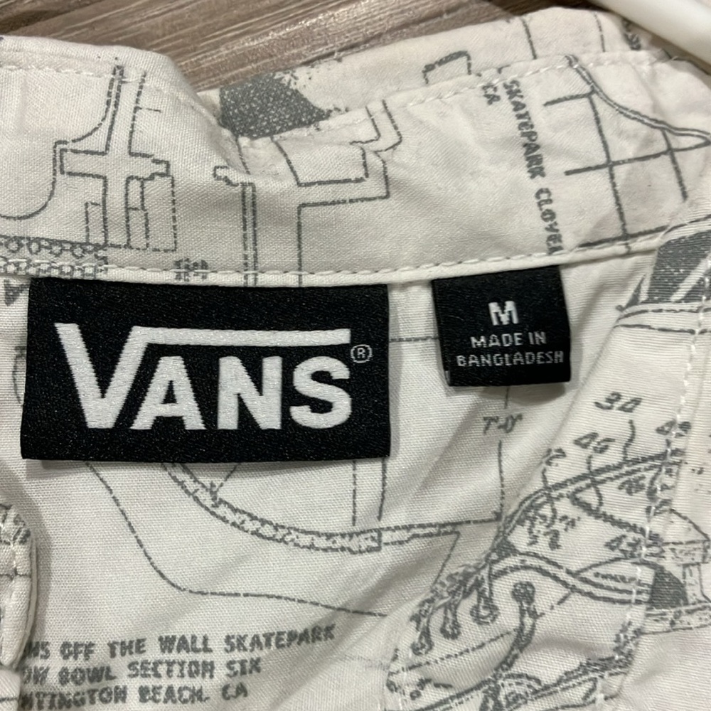Vans Men’s Button Down Shirt - Picture 2 of 7
